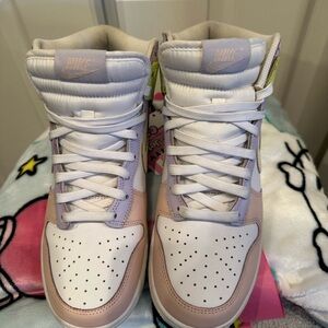 Nike High-Top Sneakers in White and Light Pink